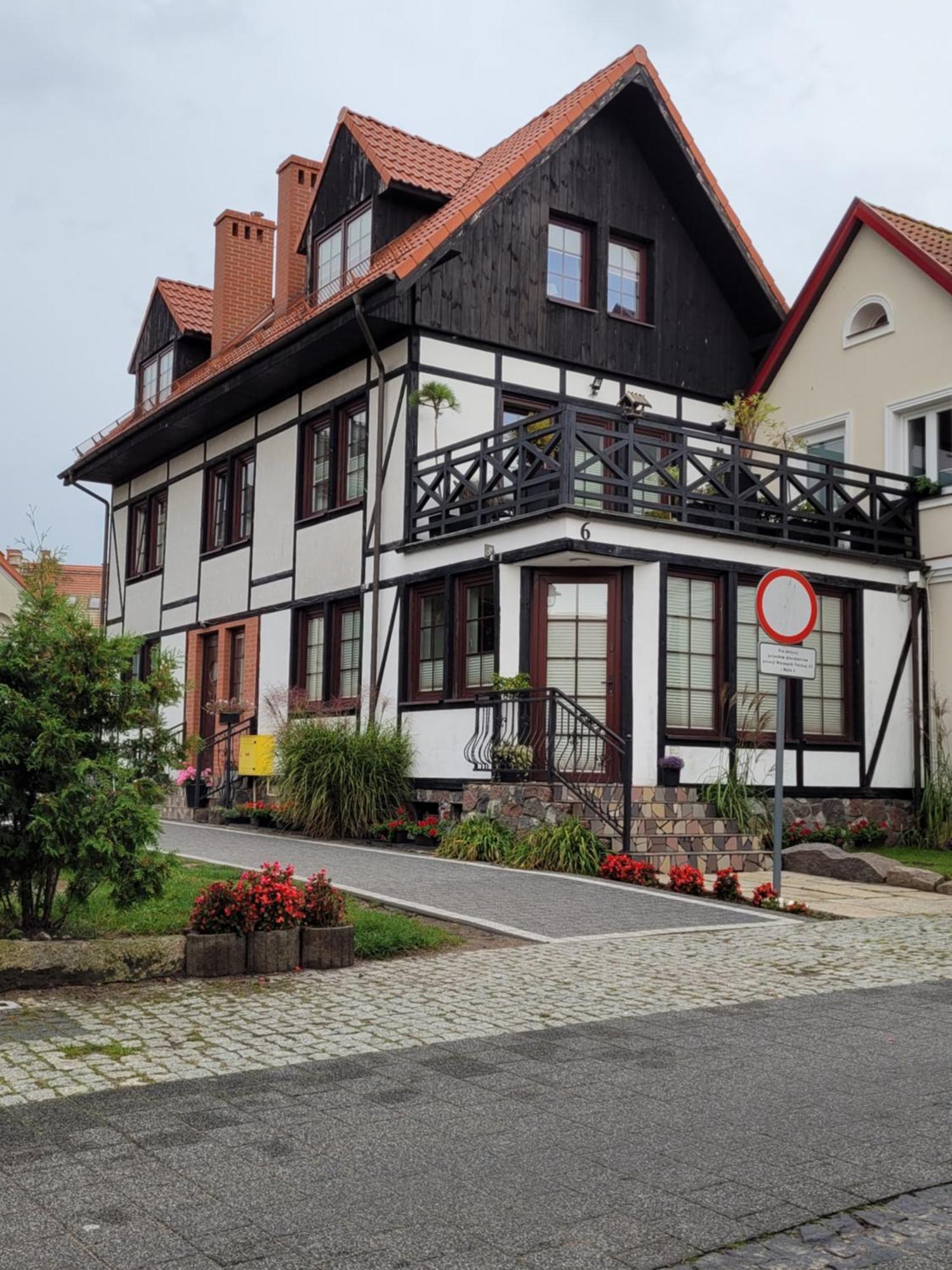 Dom Aptekarza Apartamento Ustka Exterior foto